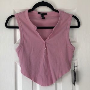 Cropped shirt with buttons